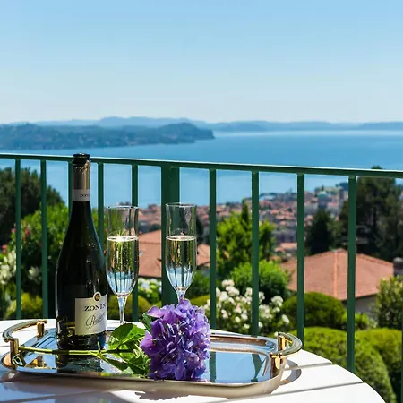 In Near Maggiore Feriehus *